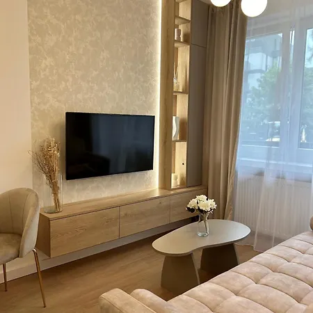 Hillon Gold With Balcony - Krakow, Bronowice *